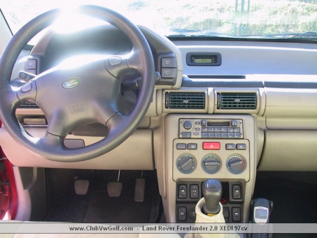 landroverfreelander014ne7.jpg